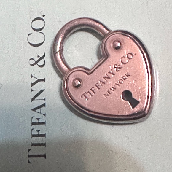 Authentic Vintage Tiffany & Co. Heart Lock Necklace Charm Sterling Silver in Box - Picture 3 of 4